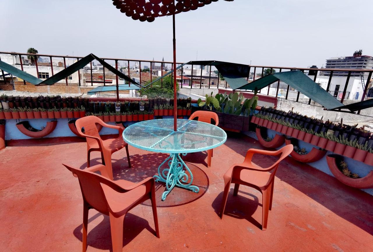 The Roof Backpackers Hotel Guadalajara Exterior foto