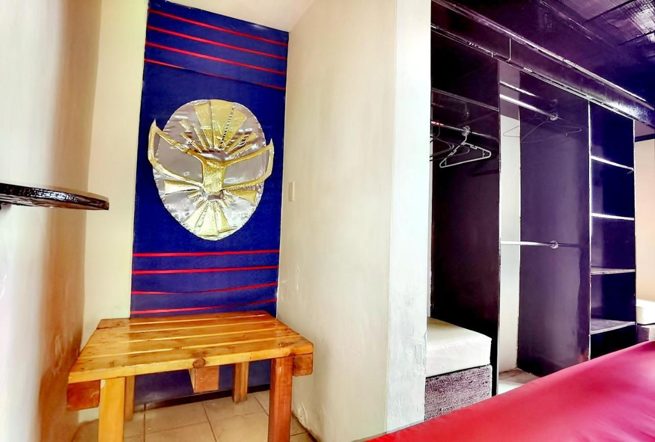 The Roof Backpackers Hotel Guadalajara Exterior foto
